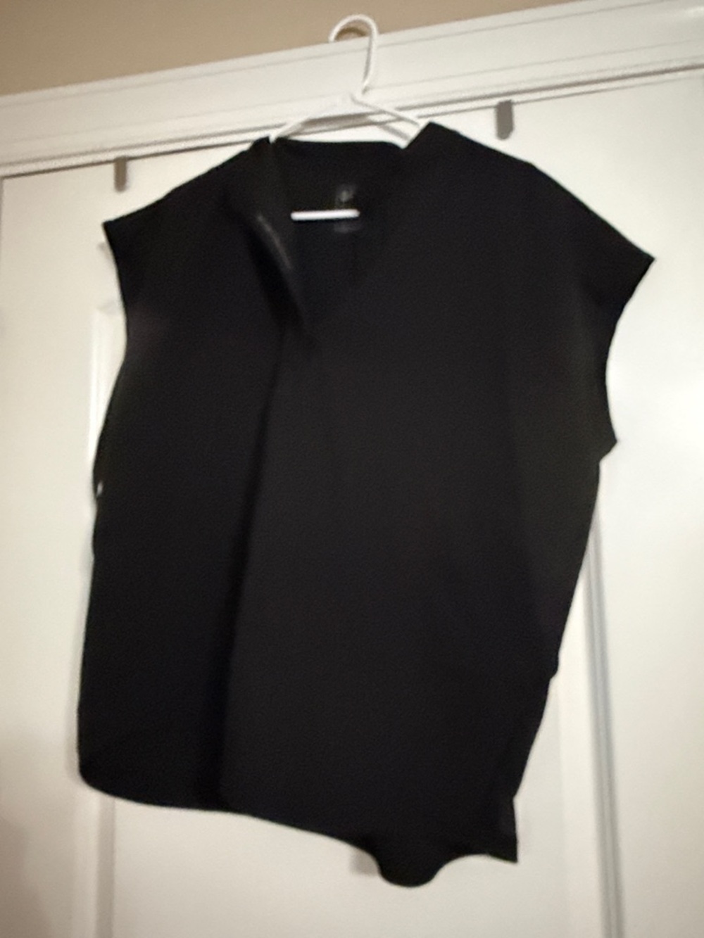 Figs Women’s Black Rafela Cap Sleeve Top